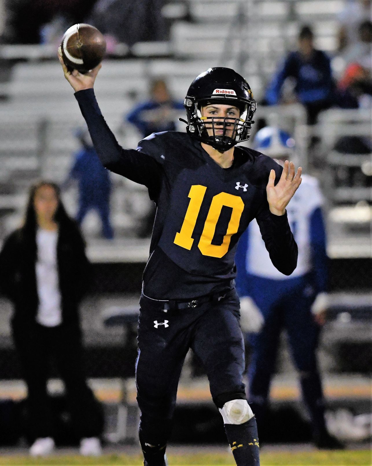 091021 LHS AGHS Football 36.JPG